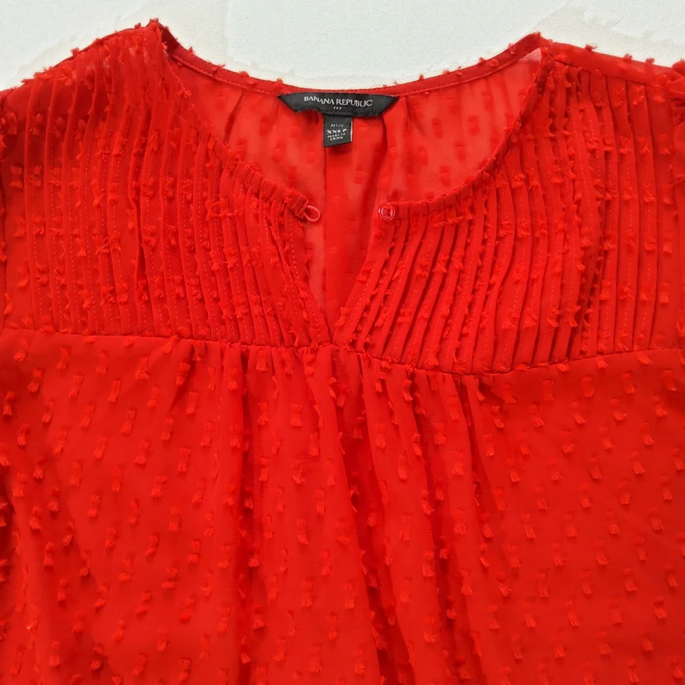 Banana Republic Pleated Clip Dot Blouse‎ Womens XXS Petite Red Sheer Puff Sleeve